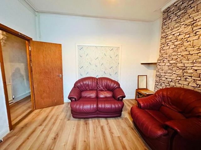 Apartment for rent in Mount Pleasant, Swansea