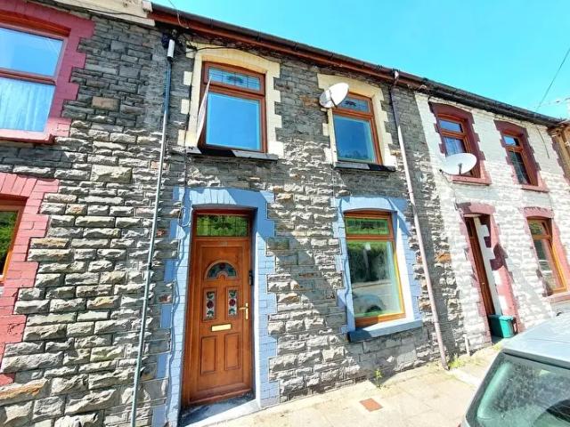 Apartment for rent in Llwyn-y-pia, Llwynypia