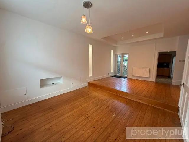 Apartment for rent in Tonyrefail
