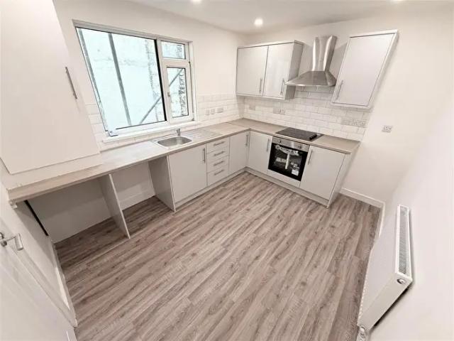 Apartment for rent in Foxhole, Swansea