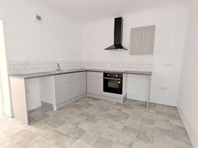Apartment for rent in Treharris