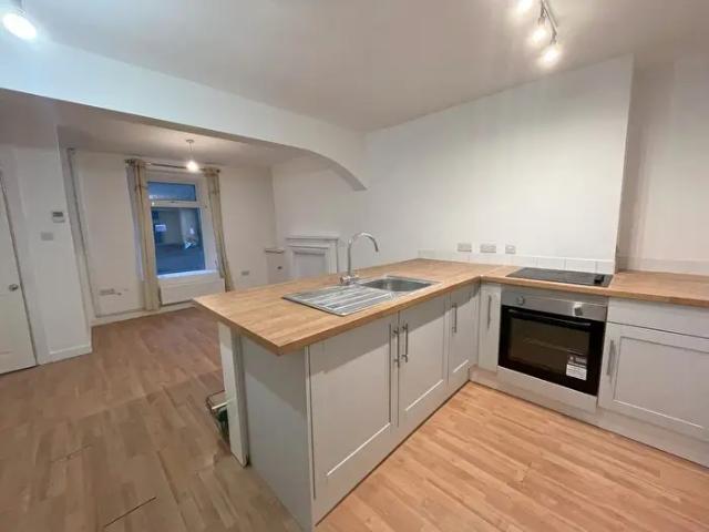 Apartment for rent in Cwmfelin, Swansea
