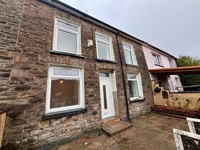 Apartment for rent in Ystrad