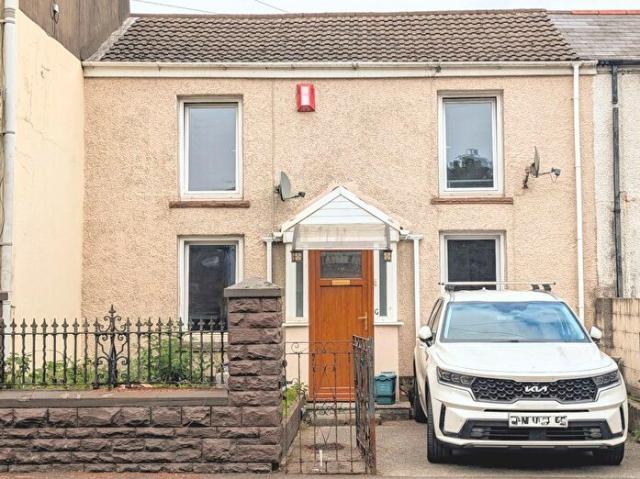 Apartment for rent in Porth, Wales
