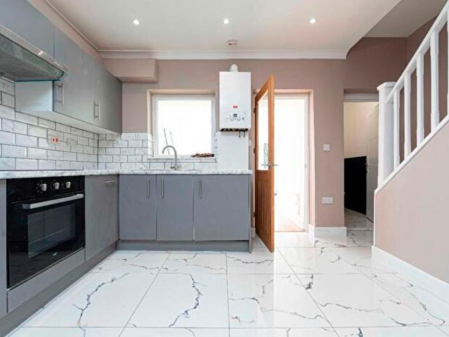 Apartment for rent in Treharris