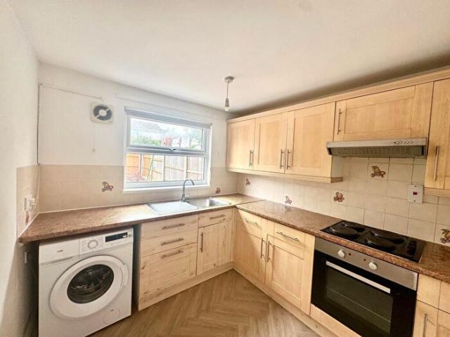 Apartment for rent in Compton Acres, Barton In Fabis
