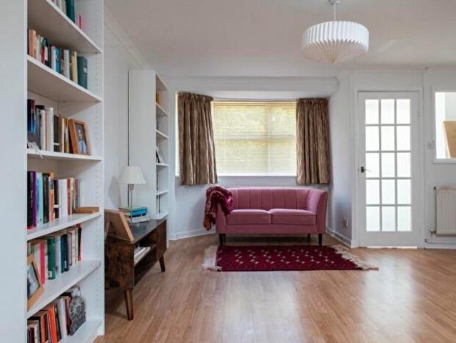 Apartment for rent in Caldecott, Dromore