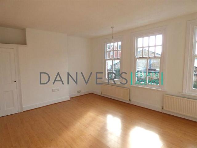 Apartment for rent in West End, Old Wharf