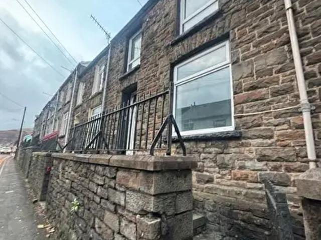 Apartment for rent in Ystrad