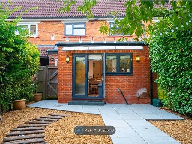 Apartment for rent in Gipsy Lane Estate, The Slade