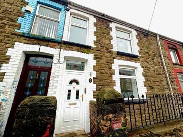 Apartment for rent in Maesteg, Caerau