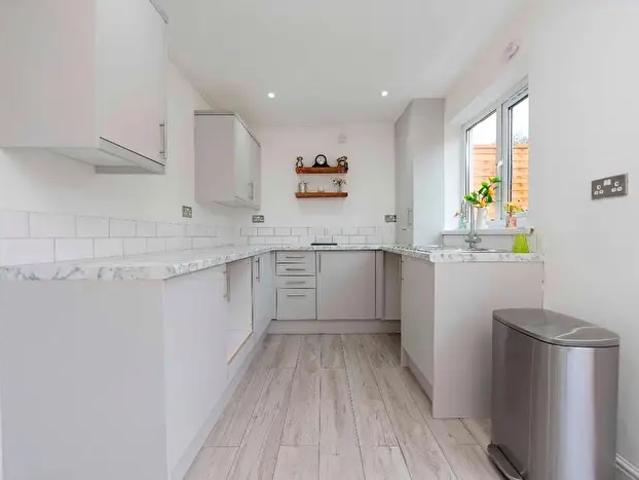 Apartment for rent in Troed-y-rhiw