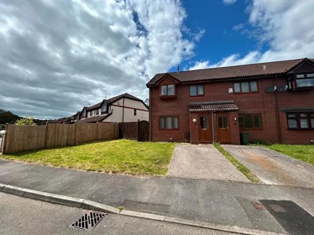 Apartment for rent in Glyncoch, Coed-y-cwm