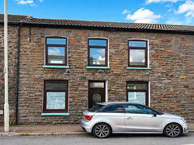 Apartment for rent in Ystrad, Gelli
