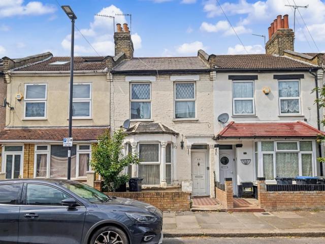 House for rent in Upper Edmonton, Greater London