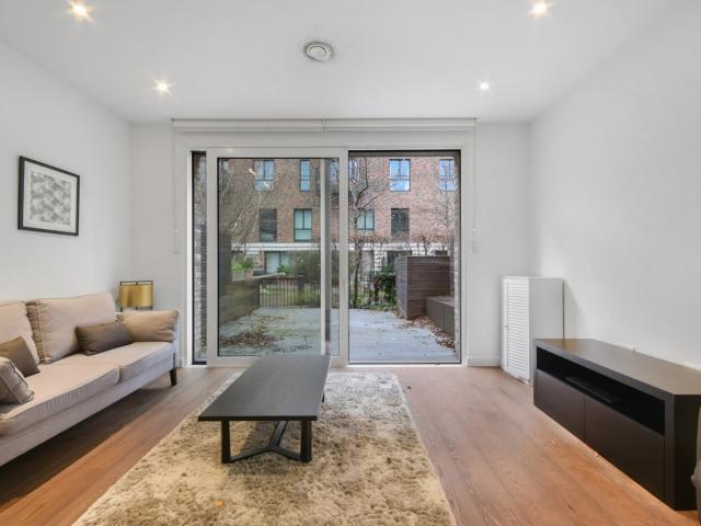 House for rent in Walworth, Greater London