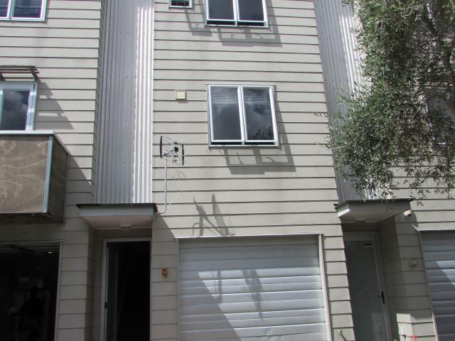 House for rent in Oratia