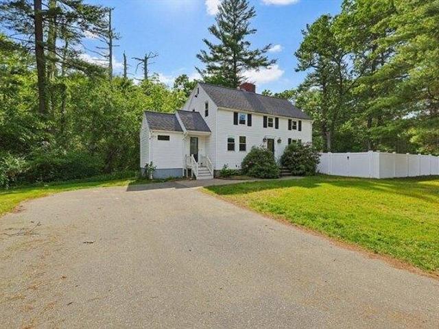 House for sale in Tewksbury, Massachusetts