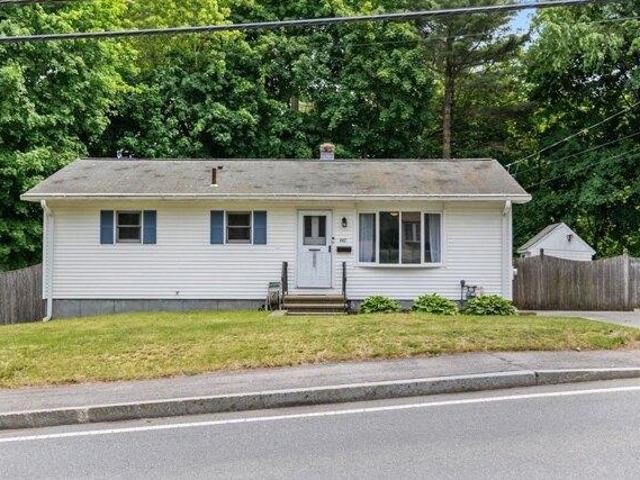 House for sale in Tewksbury, Massachusetts