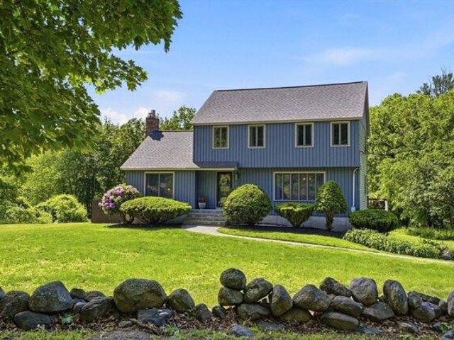 House for sale in Tewksbury, Massachusetts