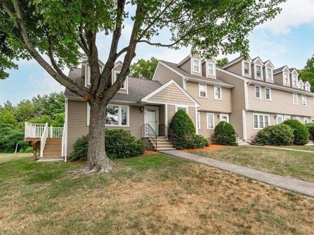 Condo for sale in Tewksbury, Massachusetts
