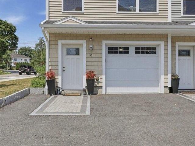 Condo for sale in Tewksbury, Massachusetts
