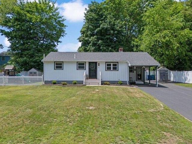 House for sale in Tewksbury, Massachusetts
