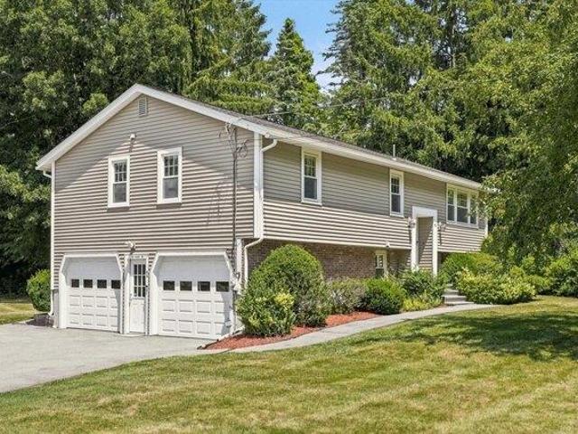 Condo for sale in Tewksbury, Massachusetts