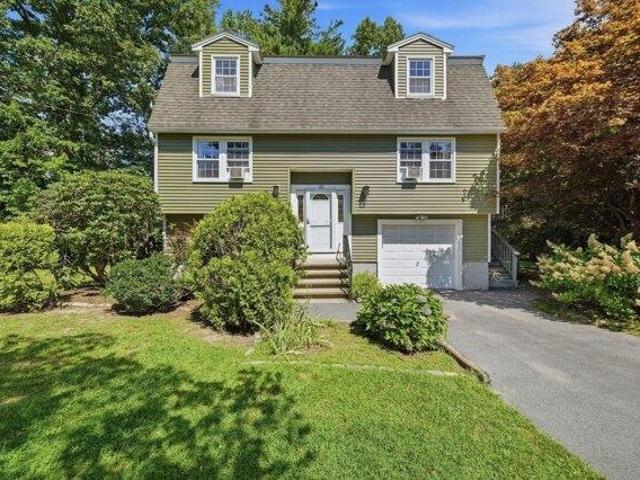 House for sale in Tewksbury, Massachusetts