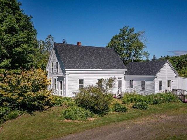 House for sale in Thomaston, Maine