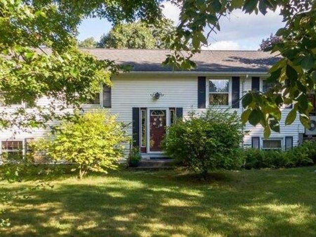 House for sale in Thompson, Northeastern Connecticut Planning Region