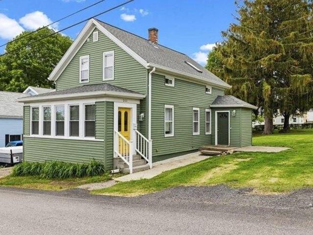 House for sale in Tiverton, Rhode Island