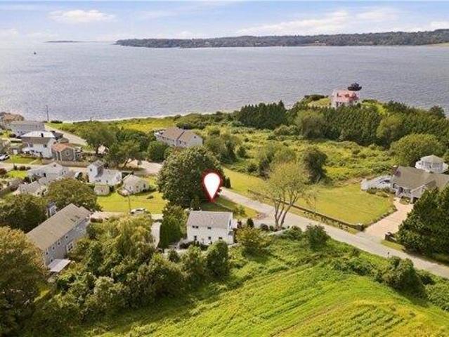 House for sale in Tiverton, Rhode Island