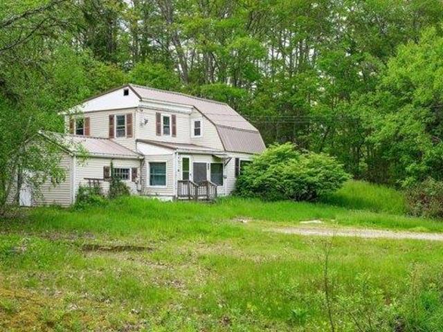 House for sale in Topsham, Maine