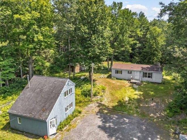 House for sale in Topsham, Maine