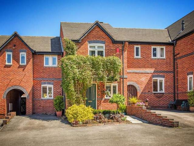 Townhouse for sale in Mickleover, East Midlands