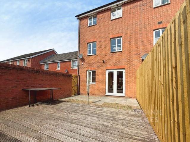 Townhouse for sale in Penylan, Falcon Lodge