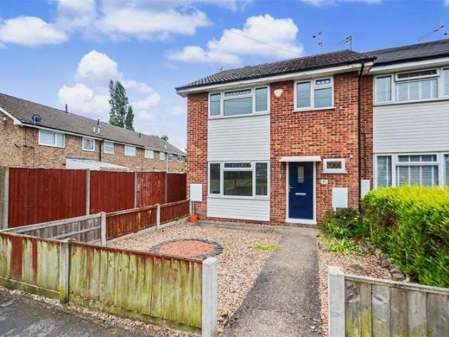 Townhouse for sale in Caldermill, East Midlands