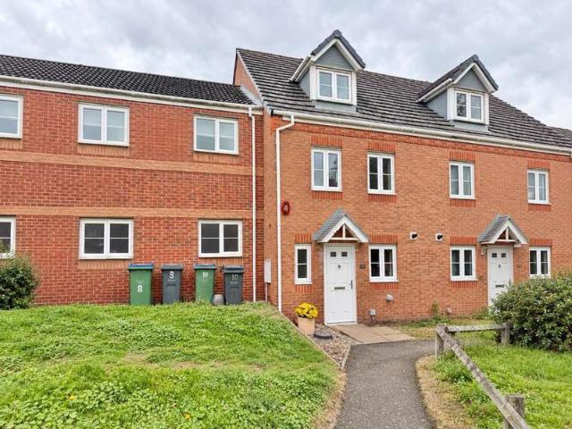 Townhouse for sale in Wednesbury, Sandwell