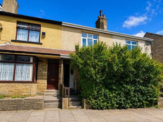 Townhouse for sale in West Yorkshire