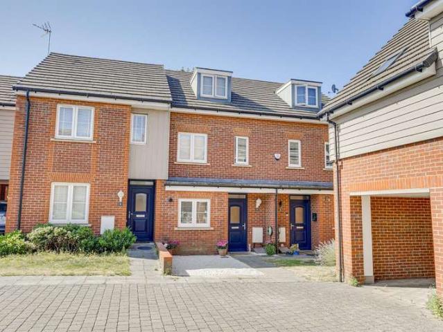 Townhouse for sale in Leighton-Linslade, Leighton Buzzard