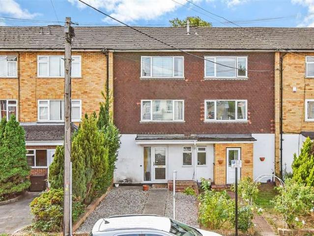 Townhouse for sale in Wickford