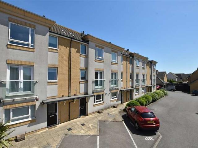 Townhouse for sale in Chilton, Acol