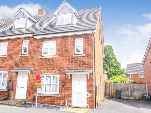 Townhouse for sale in Overslade, New Bilton