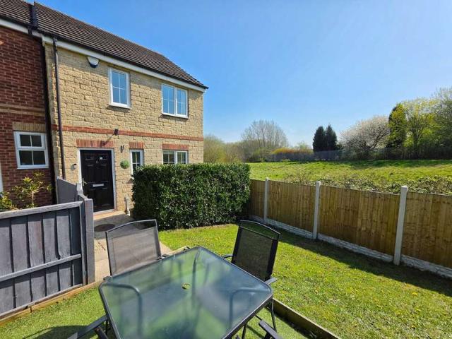 Townhouse for sale in Worsbrough, South Yorkshire