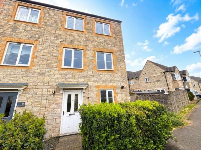 Townhouse for sale in Paulton, West of England