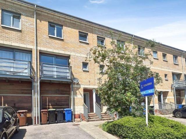 Townhouse for sale in Key Street, Suffolk