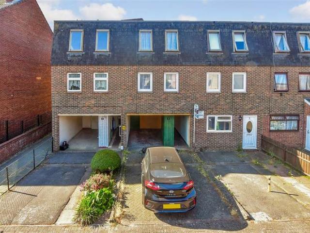 Townhouse for sale in Buckland, City Of Portsmouth
