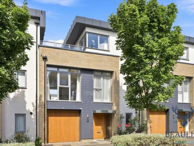 Townhouse for sale in Chelmsford, Essex