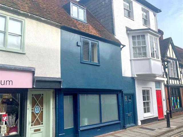 Townhouse for sale in Salisbury, Wiltshire